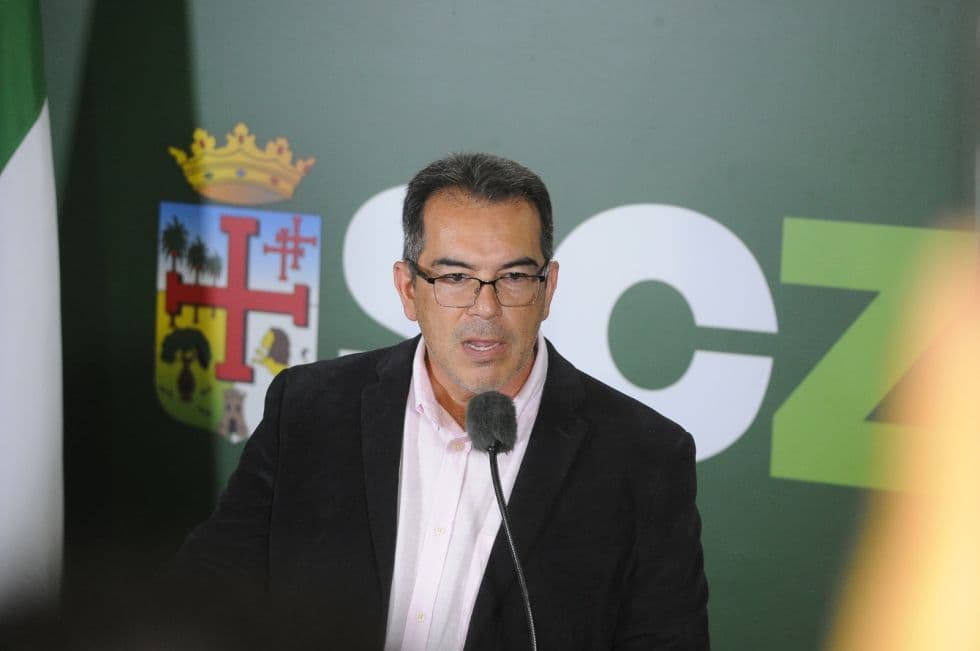 GOBERNADOR CRUCEÑO INSISTE EN QUE DEBERÍA DICTARSE ESTADO DE EXCEPCIÓN