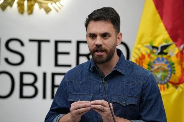 DEL CASTILLO DESAFÍA A EVO A DEMOSTRAR SU INOCENCIA EN CASO DE SUPUESTO ESTUPRO