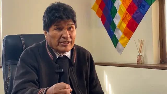 EVO DIE QUE BLOQUEOS SE LEVANTARÁN SI ARCE ABROGA DECRETOS QUE «DAÑAN LA ECONOMÍA»
