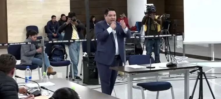 ROGER MARIACA ES EL CUARTO FISCAL DESIGNADO EN ASAMBLEA CON LA NUEVA CONSTITUCIÓN