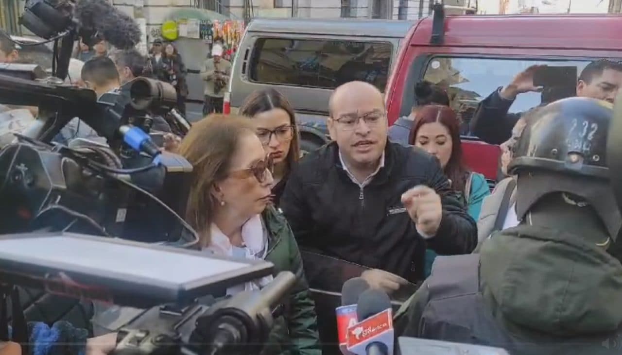 TENSIÓN EN PUERTAS DEL JUZGADO EN EL QUE SE INSTALA EL JUICIO POR CASO GOLE I