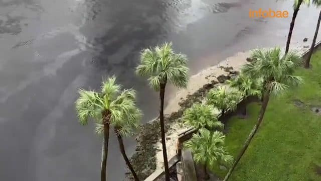 MILTON PROVOCA QUE EL AGUA DE LA BAHÍA SE RETIRE