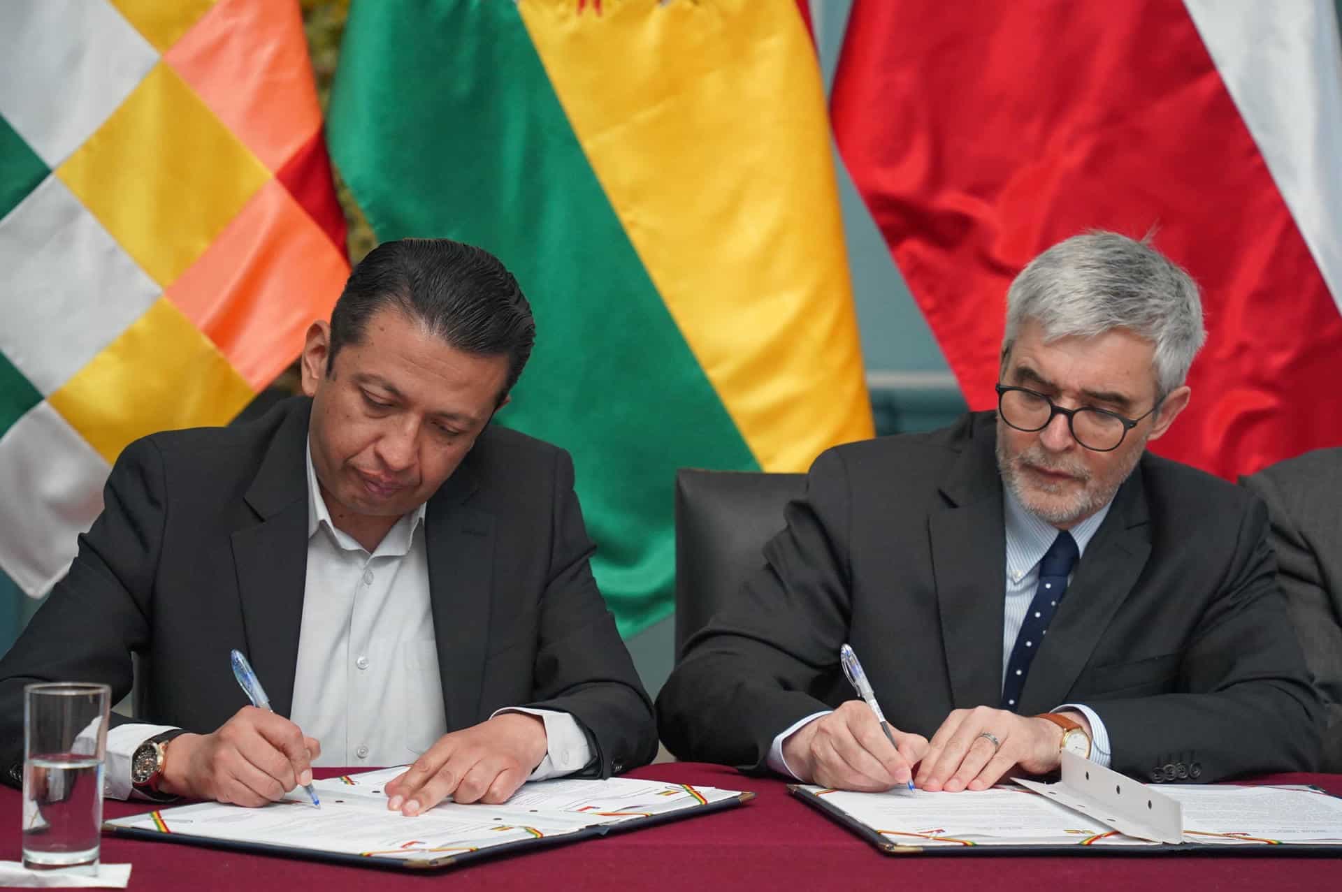 BOLIVIA Y CHILE FORMAN COMITÉ PARA EVALUAR EVENTUAL APERTURA DE DOS NUEVOS PASOS FRONTERIZOS
