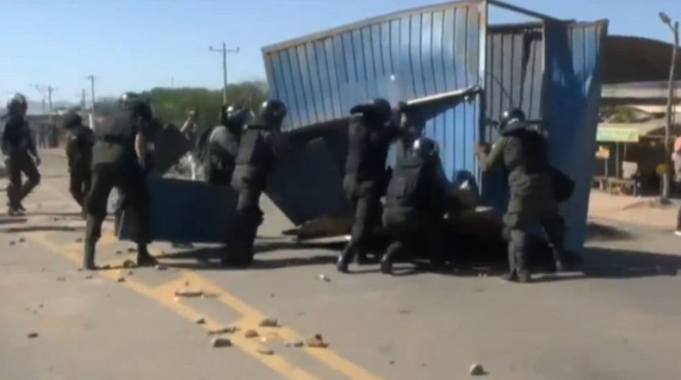 LA POLICÍA RETOMA EL CONTROL DE LA RUTA EN MAIRANA SIN ENFRENTAMIENTOS