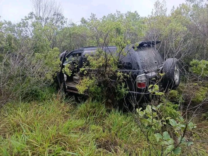 CRUCE DE BALAS ENTRE DELINCUENTES Y POLICÍA TRAS ROBO DE UN VEHÍCULO