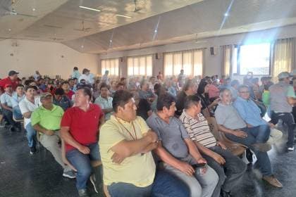 MICREROS LEVANTAN EL PARO Y DICEN QUE DESDE ESTE VIERNES COBRARÁN BS 2,50