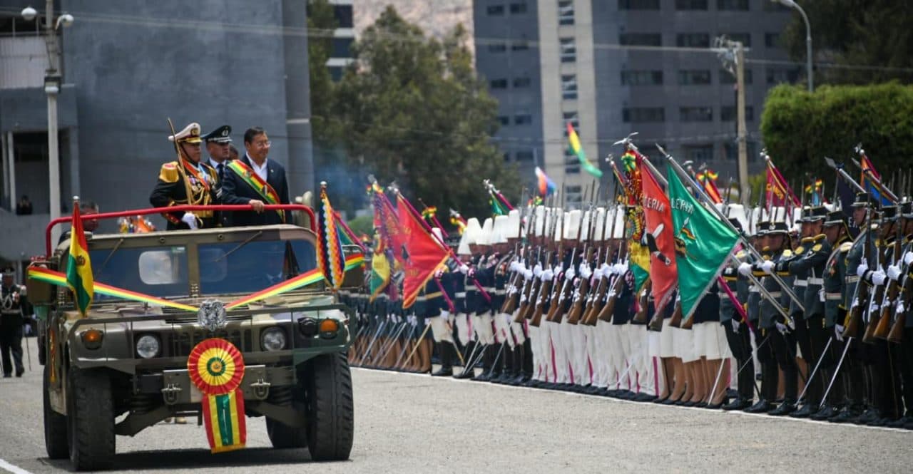 EN ANIVERSARIO DEL EJÉRCITO ARCE LES PIDE GARANTIZAR LA DEFENSA Y SEGURIDAD DEL ESTADO