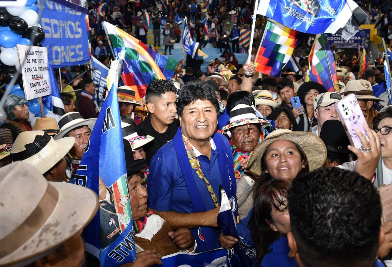 EVISTAS YA BUSCAN UNA SIGLA PARA QUE EVO SEA CANDIDATO