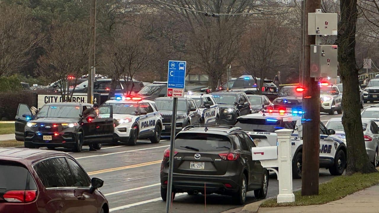 TIROTEO EN UNA ESCUELA CRISTIANA DE WISCONSIN DEJÓ AL MENOS TRES MUERTOS Y SEIS HERIDOS