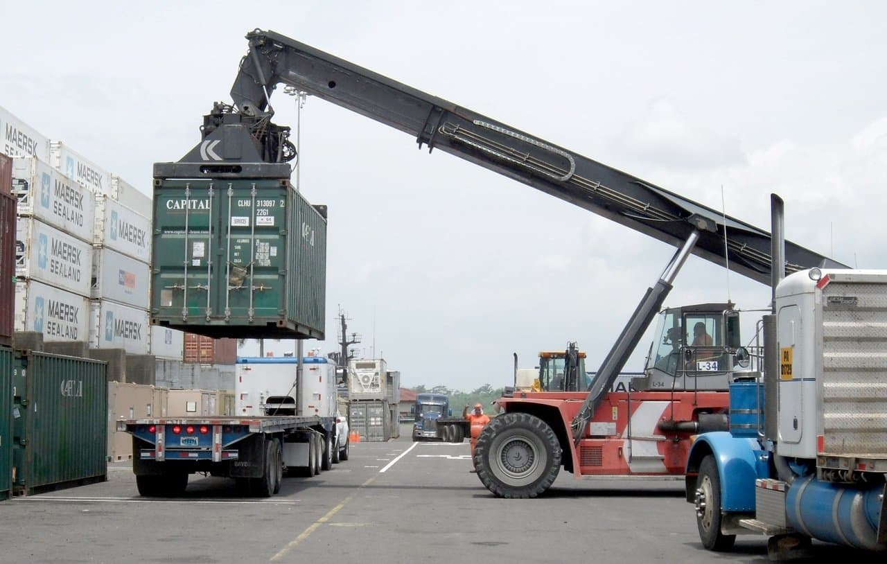 ENTRÓ EN VIGOR ARANCEL ADUANERO DE IMPORTACIONES 2025 EN FORMATO FÍSICO Y DIGITAL
