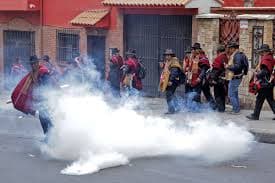 ARRESTAN AL MENOS A 29 PERSONAS AFINES A EVO MORALES TRAS JORNADA DE PROTESTA