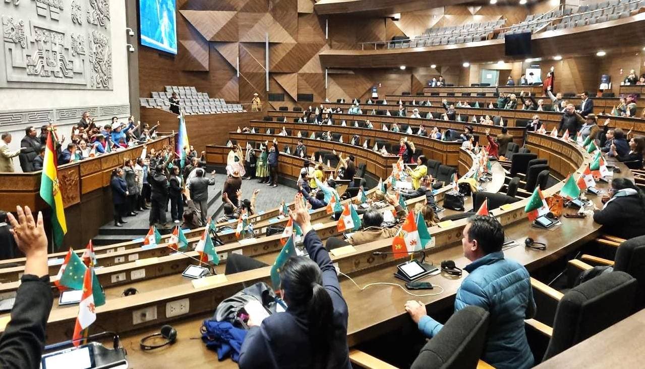 CONVOCAN PARA EL VIERNES A SESIÓN DEL PLENO DE LA CÁMARA DE DIPUTADOS PARA TRATAR LA LEY DE ESCAÑOS