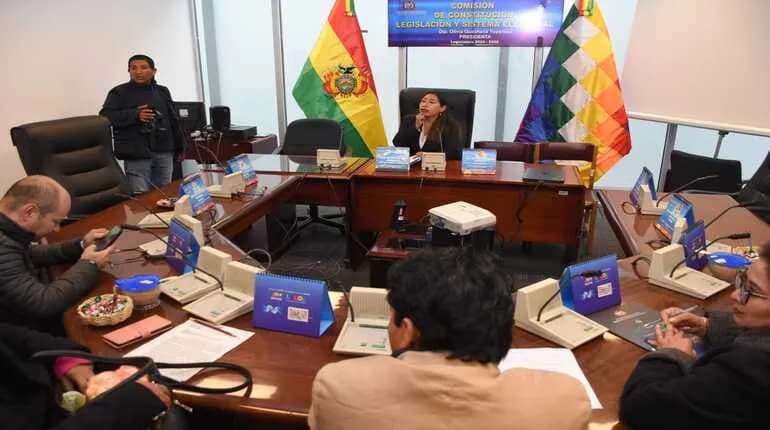 DIPUTADOS APRUEBA EL PROYECTO DE LEY DE DISTRIBUCIÓN DE ESCAÑOS