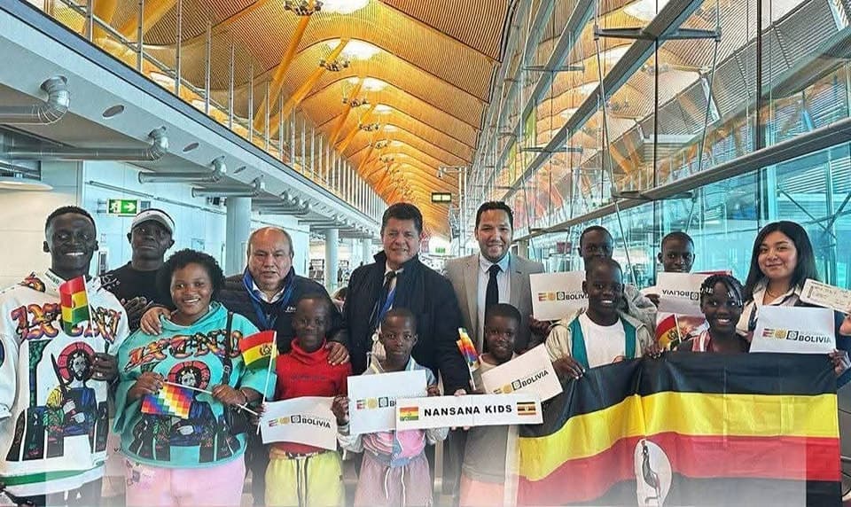 NANSANA KIDS LLEGARON A BOLIVIA BAILARON LA SAYA AFROBOLIVIANA