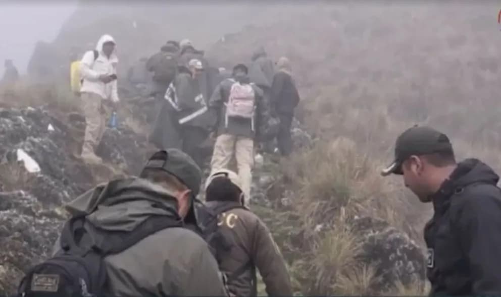 MINIBÚS CAYÓ 100 METROS Y DEJA TRES FALLECIDOS EN IRUPANA