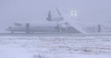 UN AVIÓN SUFRIÓ UN ACCIDENTE LUEGO DE ATERRIZAR EN CANADÁ