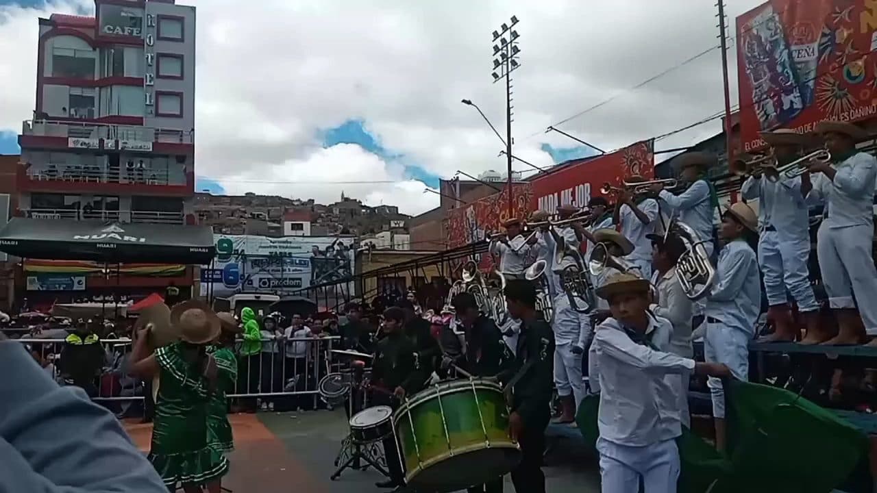 BANDA DE MÚSICA BENIANA SORPRENDE EN EL FESTIVAL DE BANDAS EN ORURO