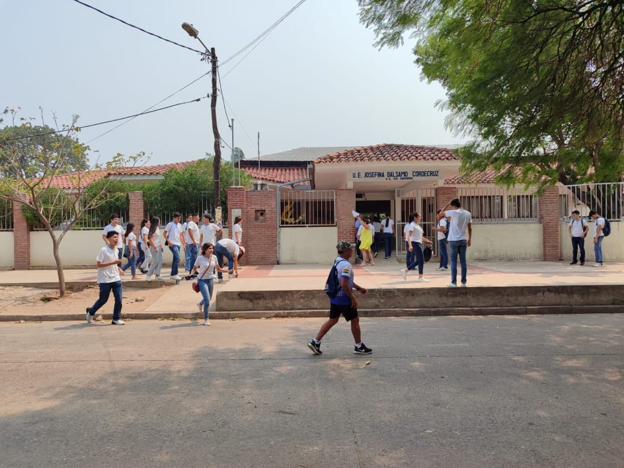 MÁS DE 3 MILLONES DE ESTUDIANTES REGRESAN A CLASES EN TODO EL PAÍS