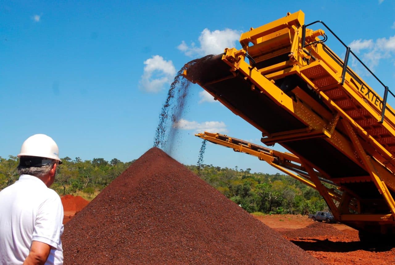 BOLIVIA INICIA EXPORTACIÓN DE HIERRO A ARGENTINA CON ENVÍO DE 25.000 T