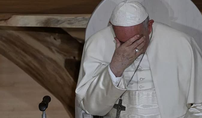 LA POSIBILIDAD DE RENUNCIAR DEL PAPA FRANCISCO SE COMENTA EN EL VATICANO