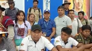 PONCIANO SANTOS HACE APARICIÓN PÚBLICA A PESAR DE TENER ORDEN DE APREHENSIÓN