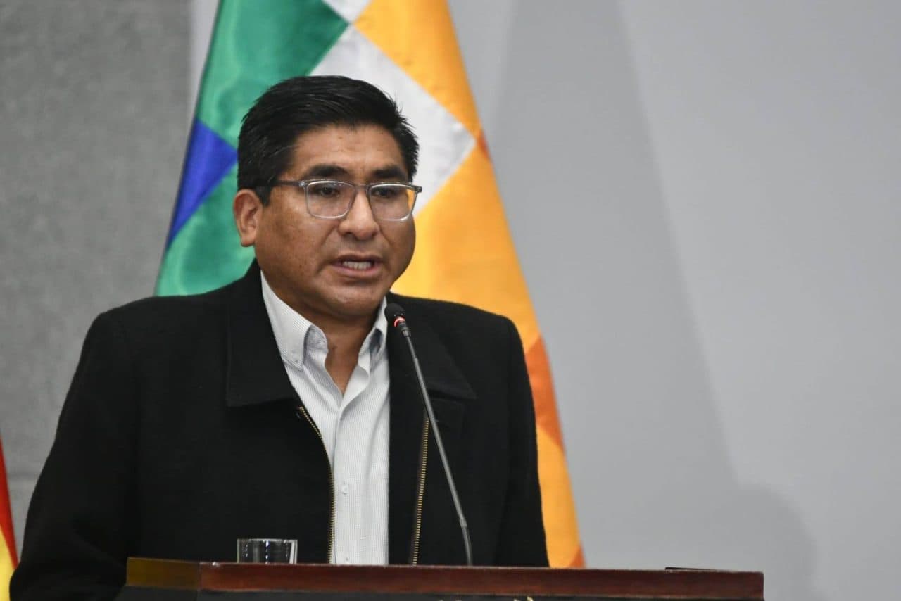 MINISTRO DE DESARROLLO PRODUCTIVO RENUNCIA Y ADVIERTE QUE ARCE “NOS PUEDE ESTAR ENGAÑANDO”