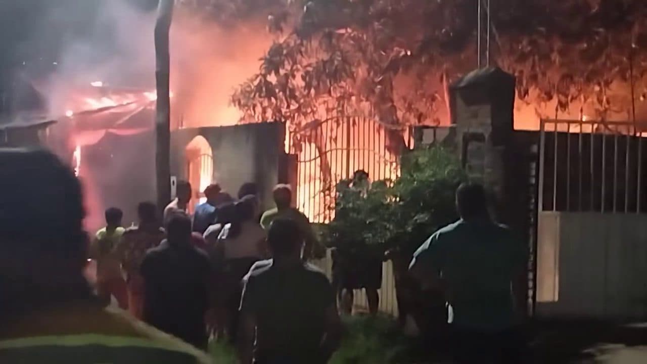 SE ARDIÓ UN PUESTO DONDE SE REPARABAN ELECTRODOMÉSTICOS, EN ASCENSIÓN DE GUARAYOS