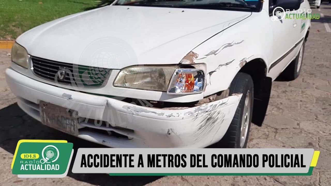ACCIDENTE A METROS DEL COMANDO DE LA POLICÍA
