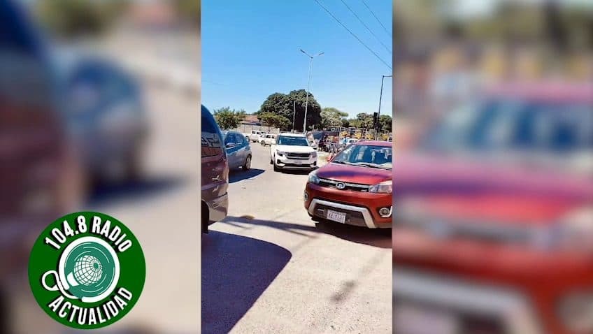 VECINOS DESBLOQUEAN OCTAVO ANILLO DE LA AVENIDA CRISTO REDENTOR