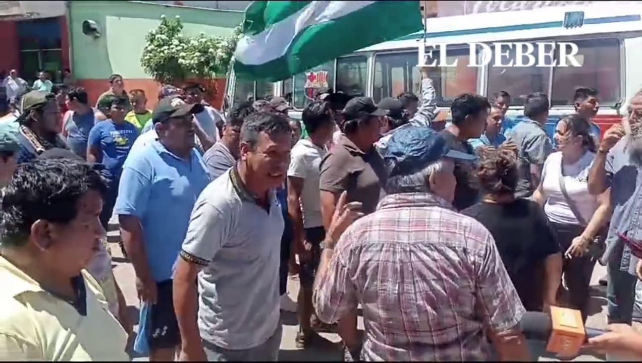 VECINOS INTENTAN DESBLOQUEAR OCTAVO ANILLO DEL CAMBÓDROMO