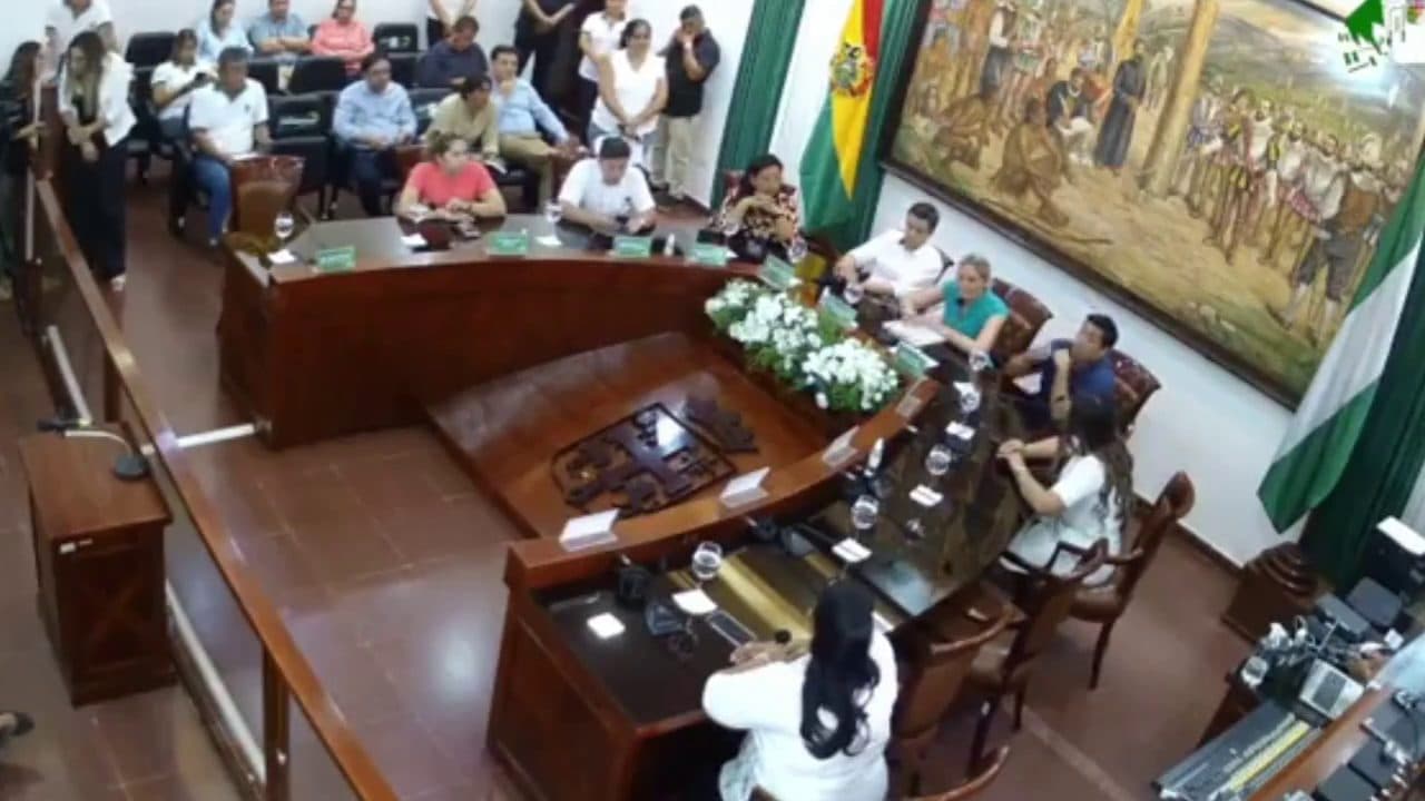 CONCEJALES SE ENFRENTARON EN BOCHORNOSA SESIÓN DE RENDICIÓN DE CUENTAS