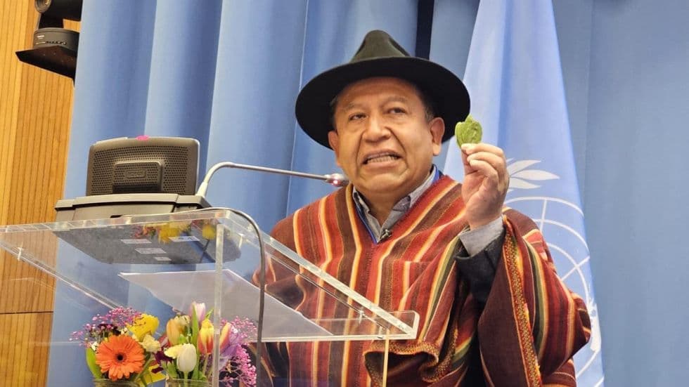 CHOQUEHUANCA DEFIENDE HOJA DE COCA ANTE LA ONU