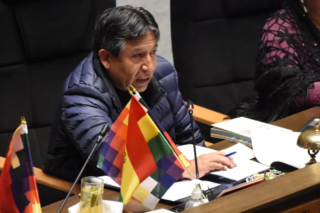 CHOQUEHUANCA CONVOCA SESIÓN DE ASAMBLEA PARA TRATAR PRÉSTAMO INTERNACIONAL