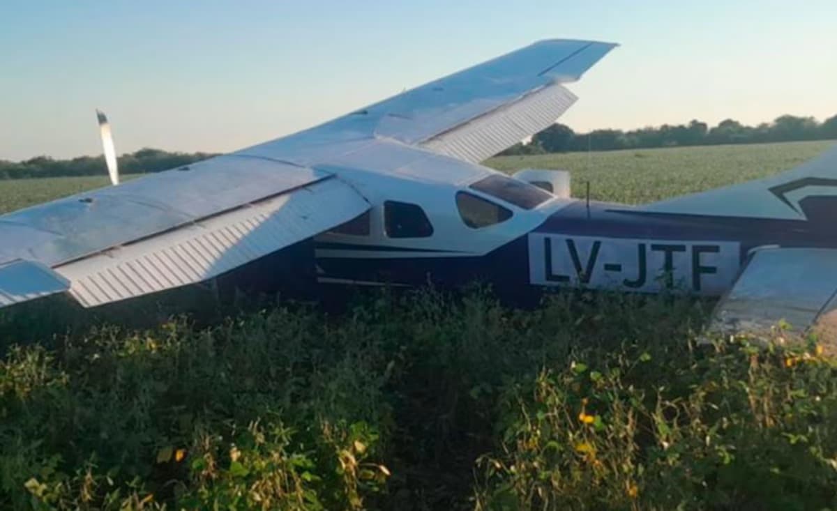 HALLAN AERONAVE CON BANDERA BOLIVIANA ABANDONADA EN ENTRE RÍOS