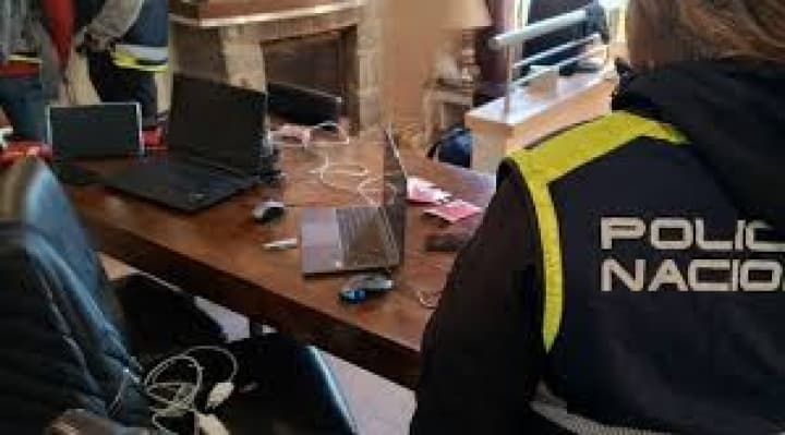 CLAN BOLIVIANO LIDERADO POR UNA ABUELA ESTAFÓ A MÁS DE 2.000 PERSONAS EN ESPAÑA