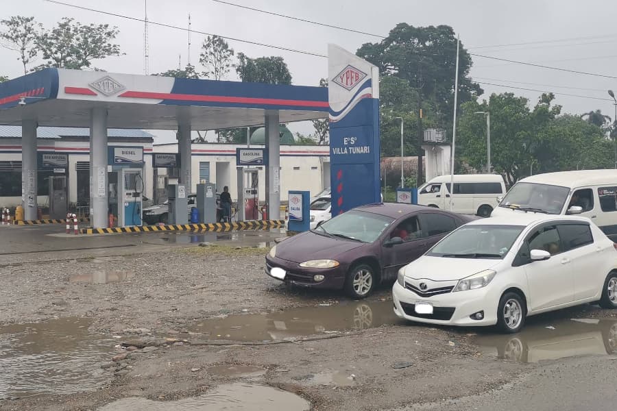 CÍVICOS DEL CHAPARE ANUNCIAN TOMA DE SURTIDORES Y REFINERÍAS POR FALTA DE COMBUSTIBLES