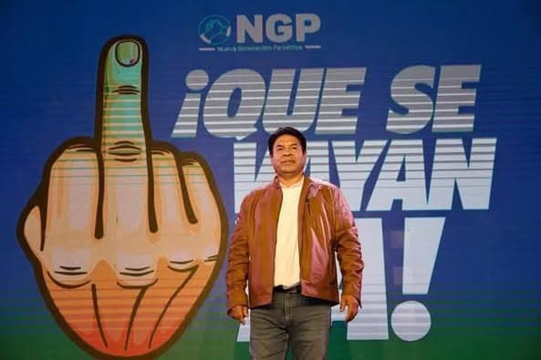APARECE UN NUEVO PRE CANDIDATO A LAS PRESIDENCIALES CON PECULIAR SÍMBOLO
