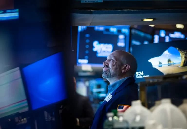 WALL STREET VOLVIÓ A CAER CON FUERZA EN MEDIO DE LA INCERTIDUMBRE POR LOS ARANCELES