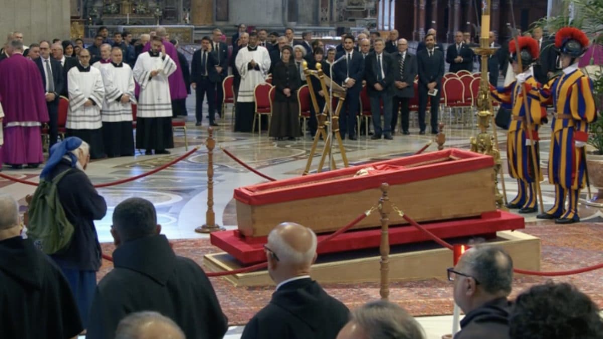 ESTE VIERNES 25 DE ABRIL SE CERRARÁ EL FÉRETRO DEL PAPA FRANCISCO