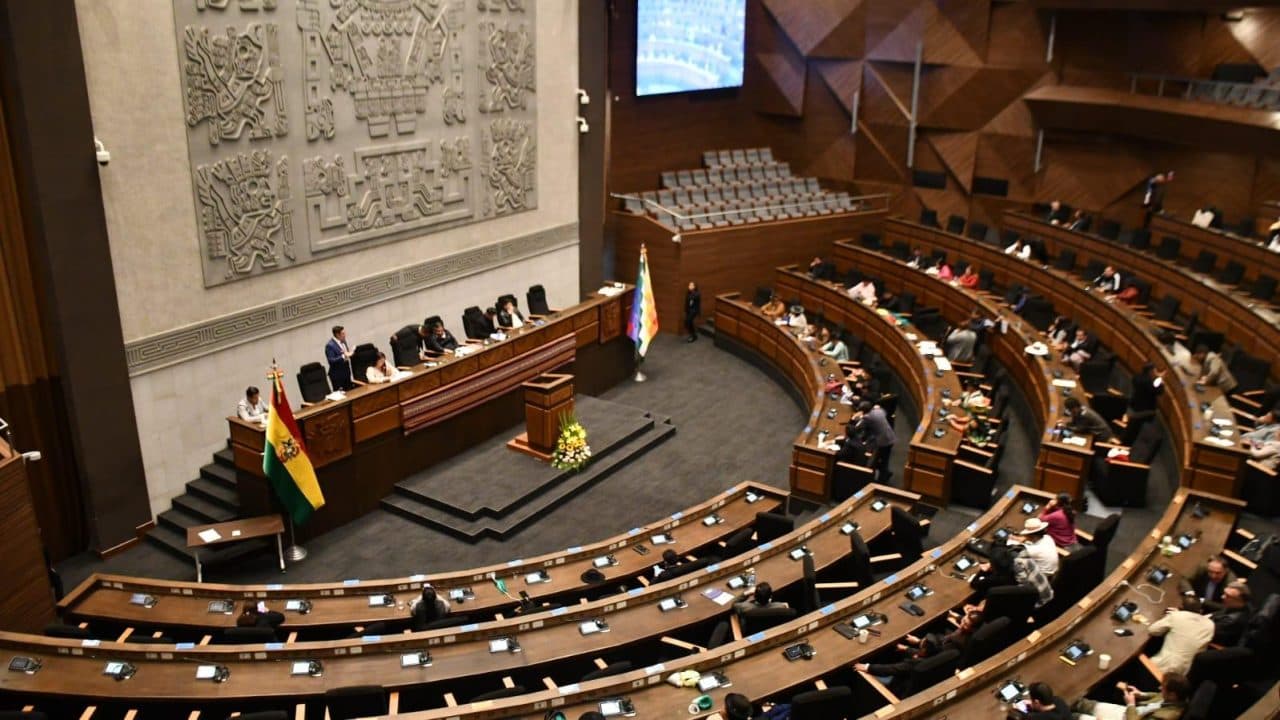 CHOQUEHUANCA CONVOCA A ASAMBLEA PARA CONSIDERAR CRÉDITO POR $US 100 MM