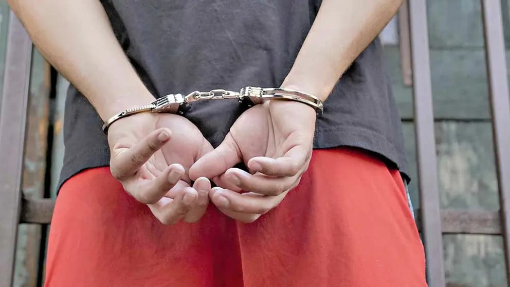APREHENDEN A SOSPECHOSO DEL FEMINICIDIO DE SU CONCUBINA EN SANTA CRUZ