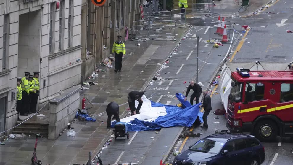 UN HOMBRE ATROPELLÓ CON SU AUTO A VARIAS PERSONAS EN LA CIUDAD DE LIVERPOOL
