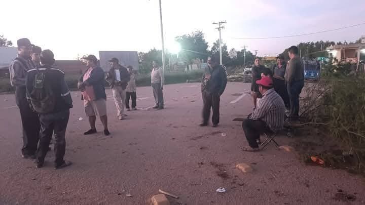 TERCER DIA DE BLOQUEO EN PAILON Y SUMA APOYO EN TRES CRUCES