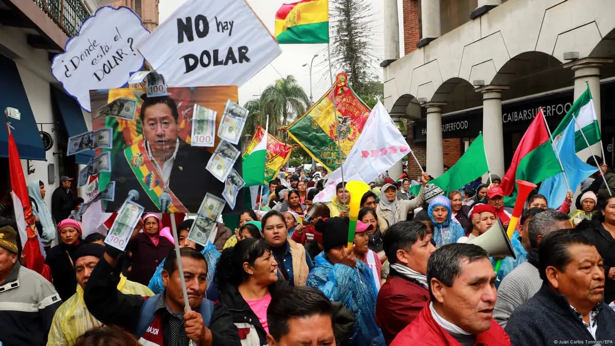 FMI VE “INSOSTENIBLE COMBINACIÓN DE POLÍTICAS” EN BOLIVIA E INSTA A TOMAR MEDIDAS URGENTES
