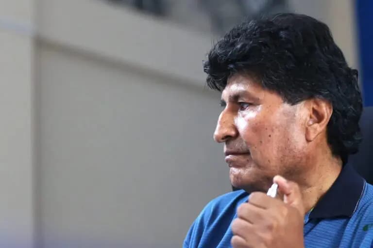 EVO ACUSA AL TCP DE MODIFICAR LA CONSTITUCIÓN “SIN COMPETENCIA” Y ANUNCIA ACUDIRÁ A INSTANCIAS INTERNACIONALES