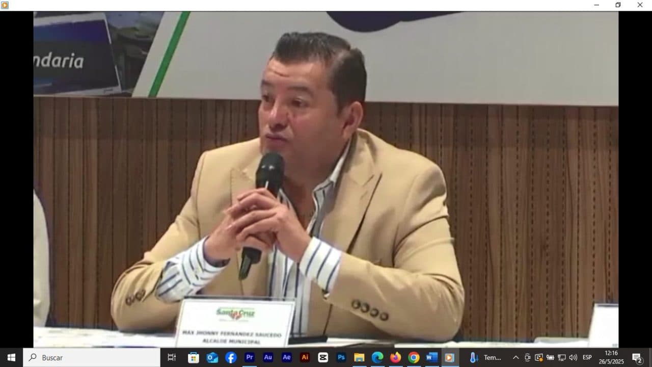 JHONNY FERNÁNDEZ NIEGA ACUERDO CON EVO MORALES
