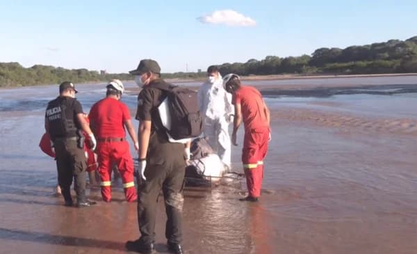 HOMBRE QUE FUE ENCONTRADO AL INTERIOR DE UNA MALETA EN EL RÍO PIRAÍ MURIÓ POR TRAUMATISMO CRANEOENCEFÁLICO