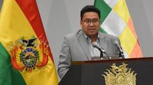 CÉSAR SILES PRESENTA SU RENUNCIA AL CARGO DE MINISTRO DE JUSTICIA