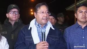 ARCE DESCARTA RENUNCIAR Y ACUSA A EVO MORALES DE BUSCAR UNA SUCESIÓN PRESIDENCIAL