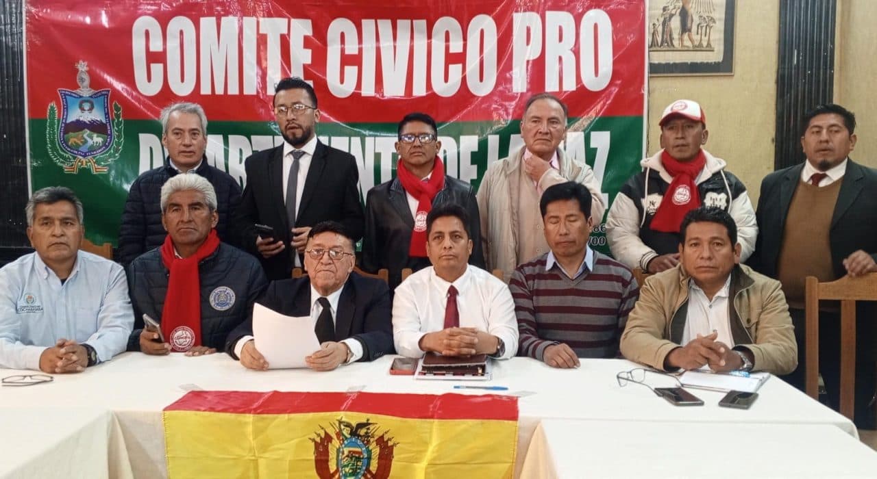 CÍVICOS DECLARAN A EVO MORALES TRAIDOR A LA PATRIA Y ENEMIGO DE LA DEMOCRACIA